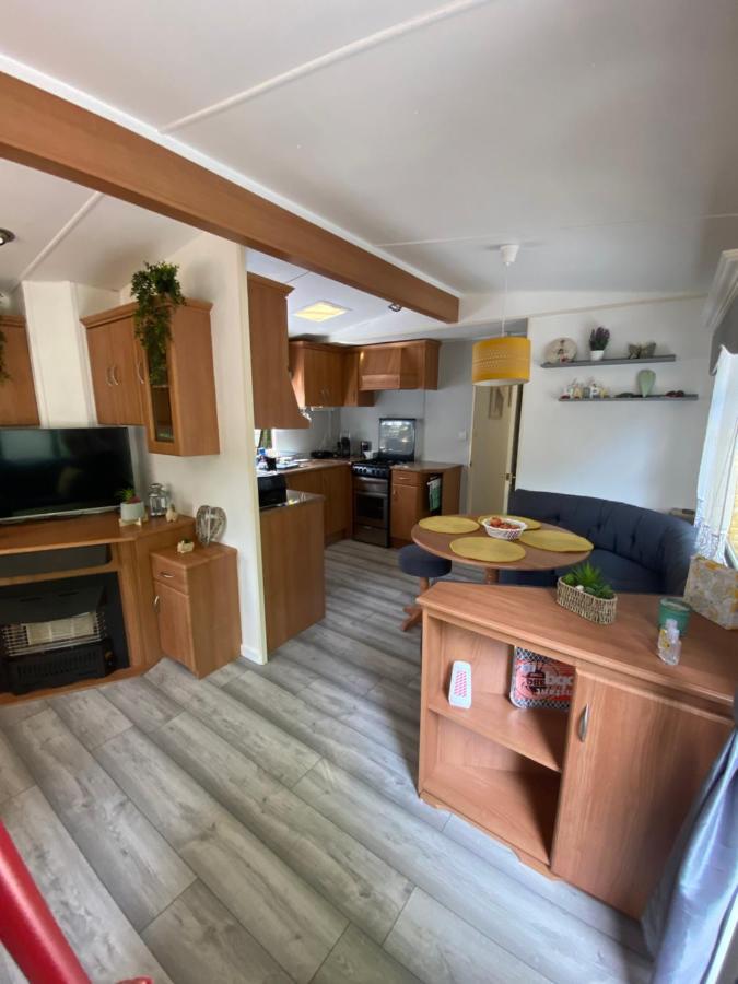 Unique Caravan With Outdoor Space Ballantrae Exterior photo