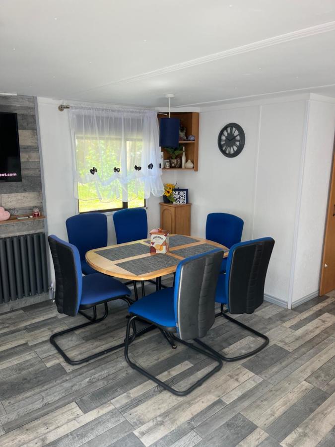 Unique Caravan With Outdoor Space Ballantrae Exterior photo